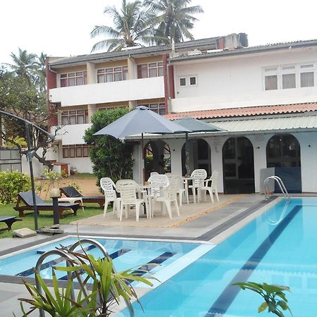 Ranveli Beach Hotel Dehiwala-Mount Lavinia Екстериор снимка