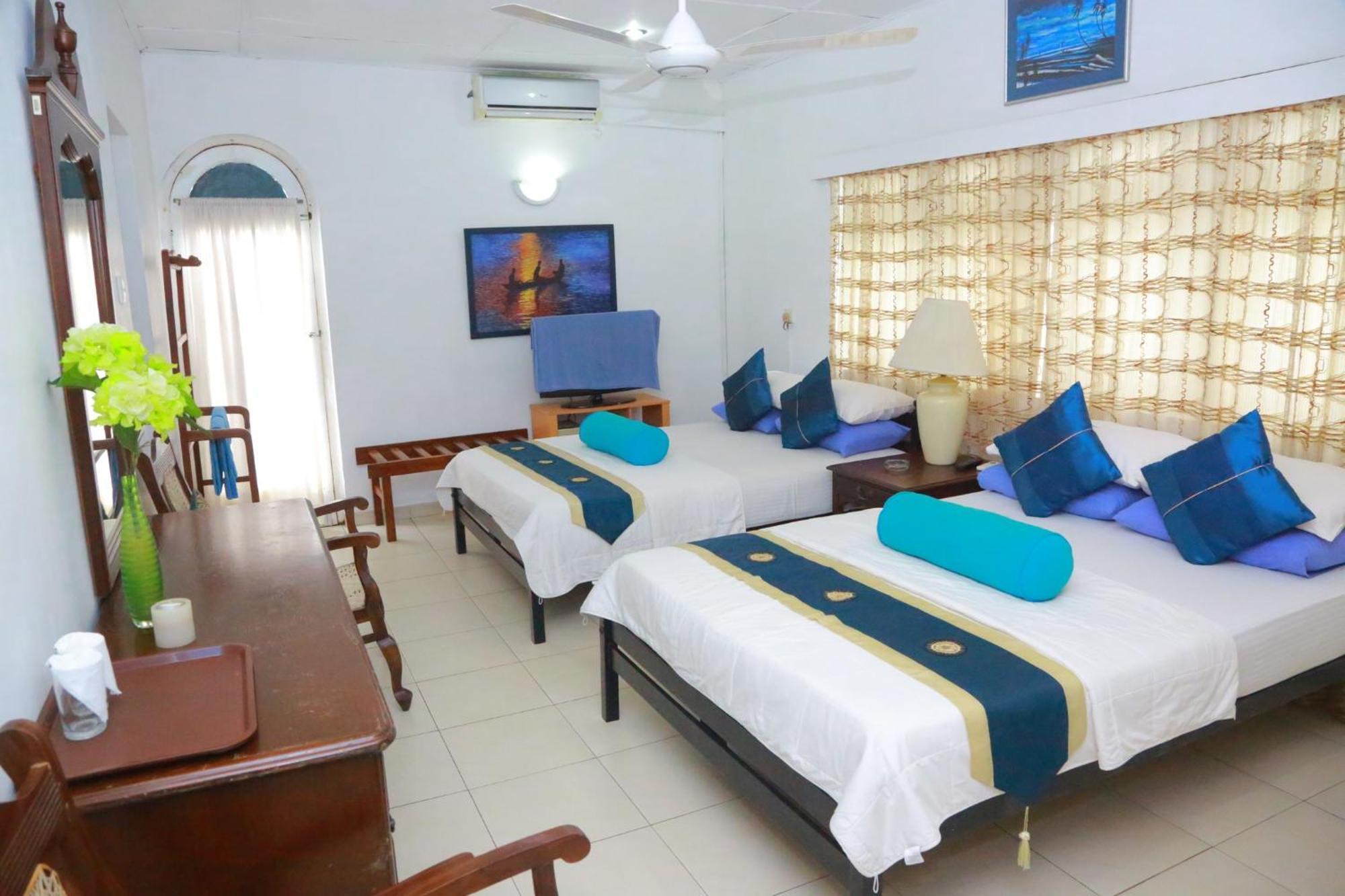 Ranveli Beach Hotel Dehiwala-Mount Lavinia Екстериор снимка