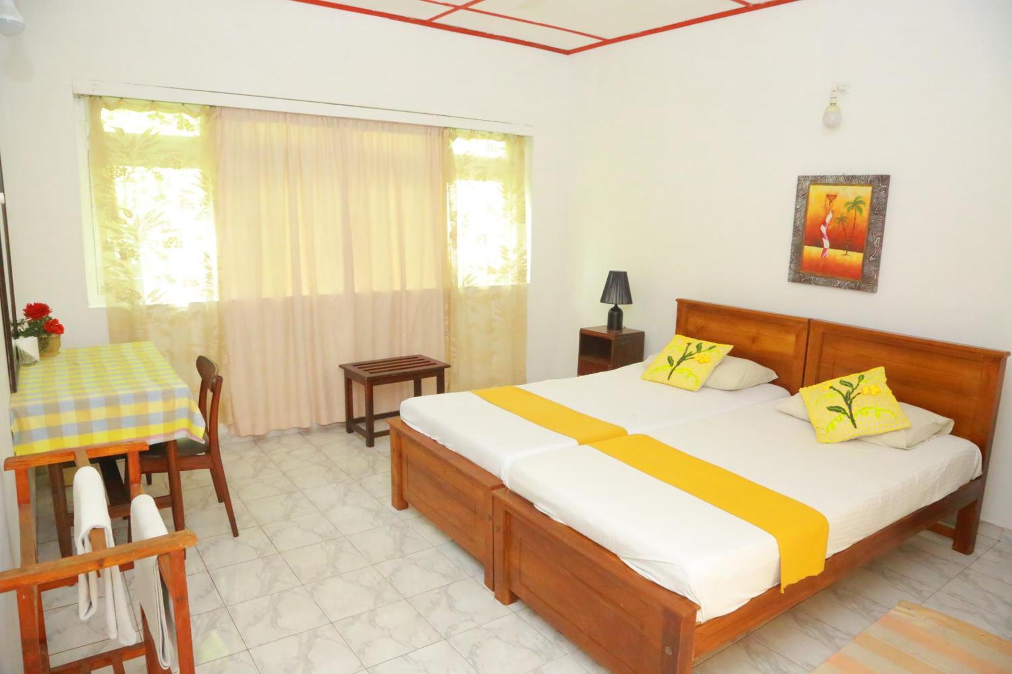 Ranveli Beach Hotel Dehiwala-Mount Lavinia Екстериор снимка