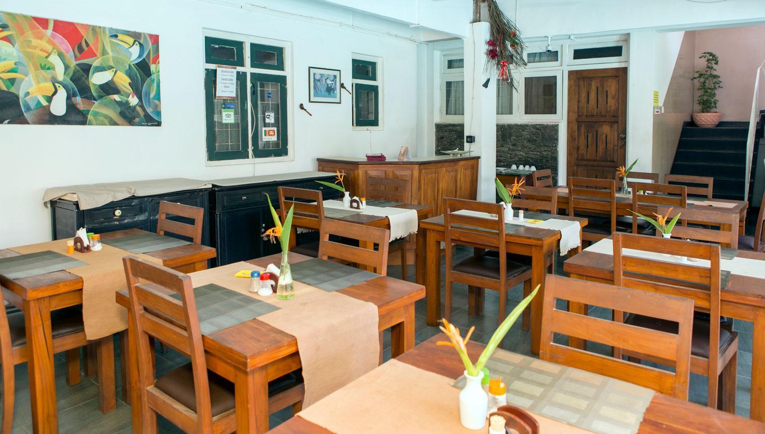 Ranveli Beach Hotel Dehiwala-Mount Lavinia Екстериор снимка