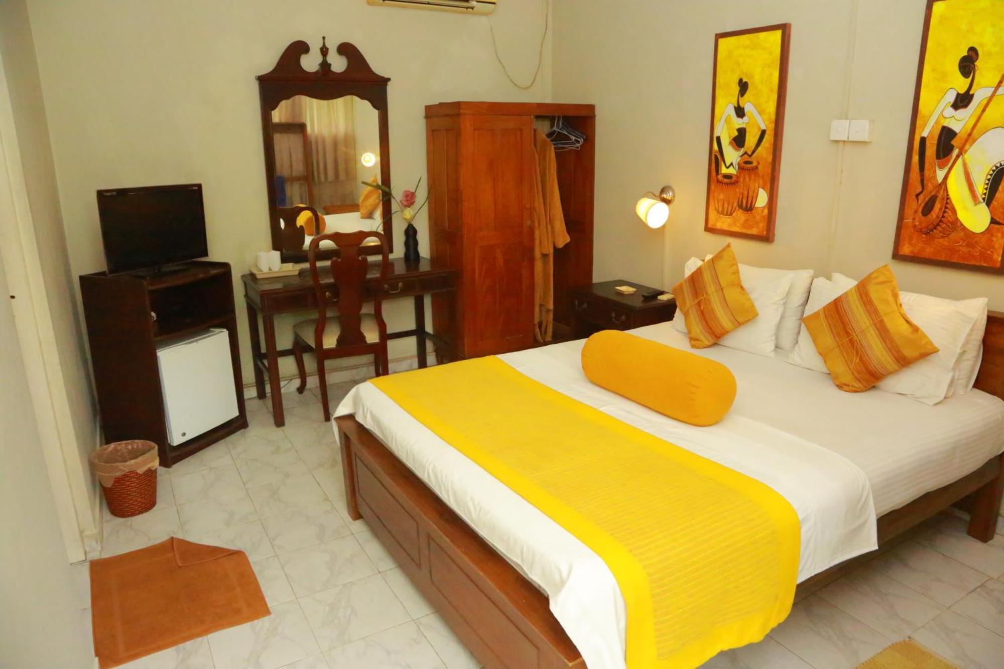 Ranveli Beach Hotel Dehiwala-Mount Lavinia Екстериор снимка