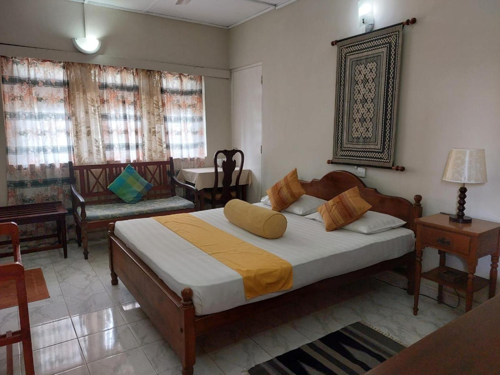 Ranveli Beach Hotel Dehiwala-Mount Lavinia Екстериор снимка