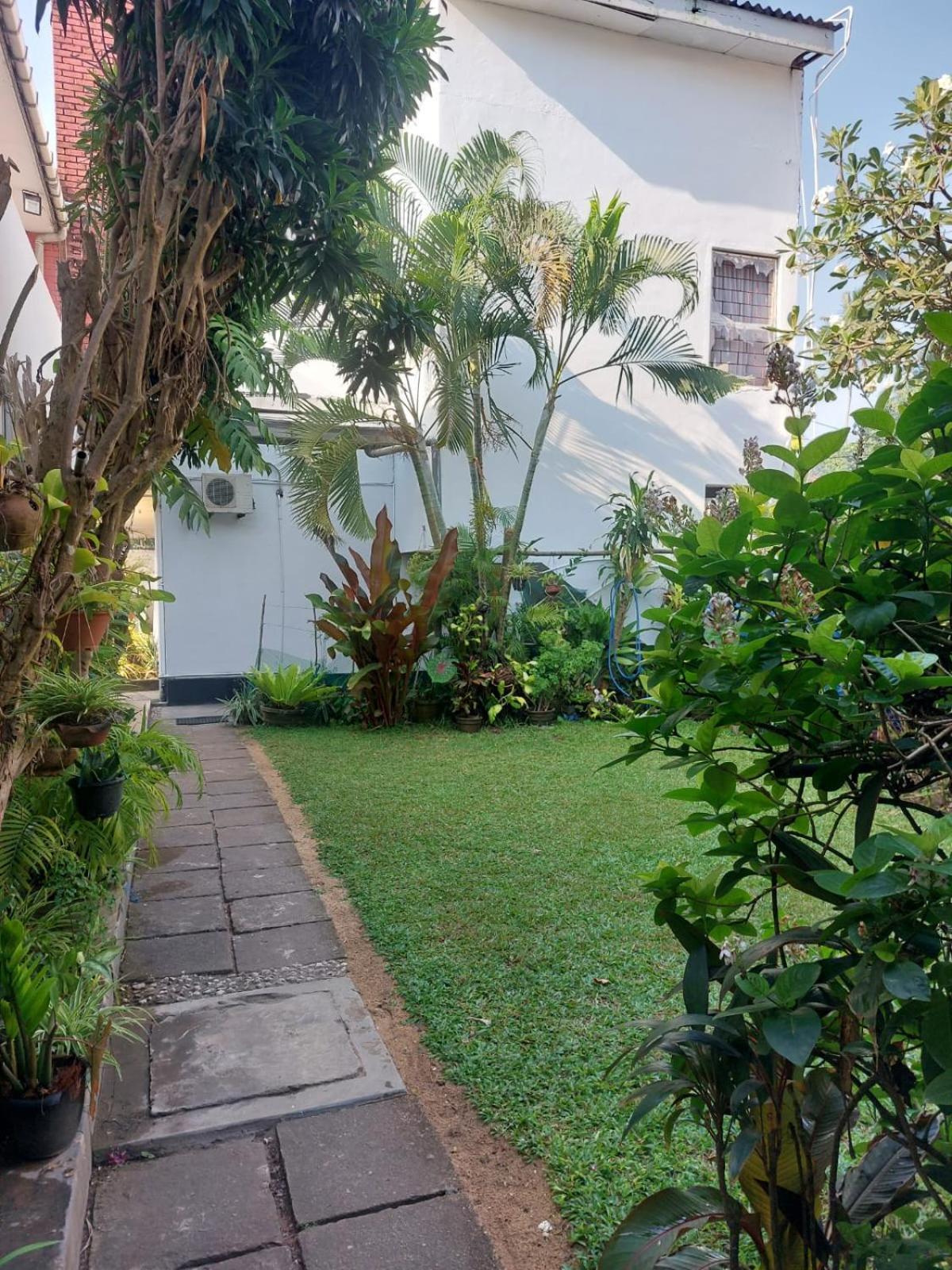 Ranveli Beach Hotel Dehiwala-Mount Lavinia Екстериор снимка